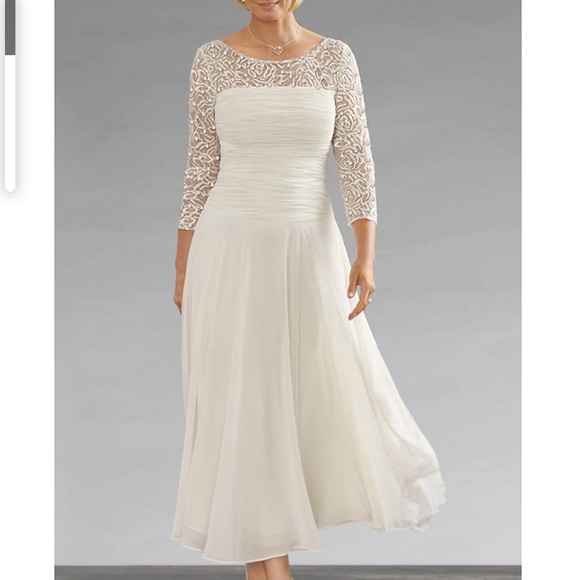 NWT A-Line Mother of the Bride Dress Elegant Jewel Neck IN CHAMPAGNE - Picture 2 of 5